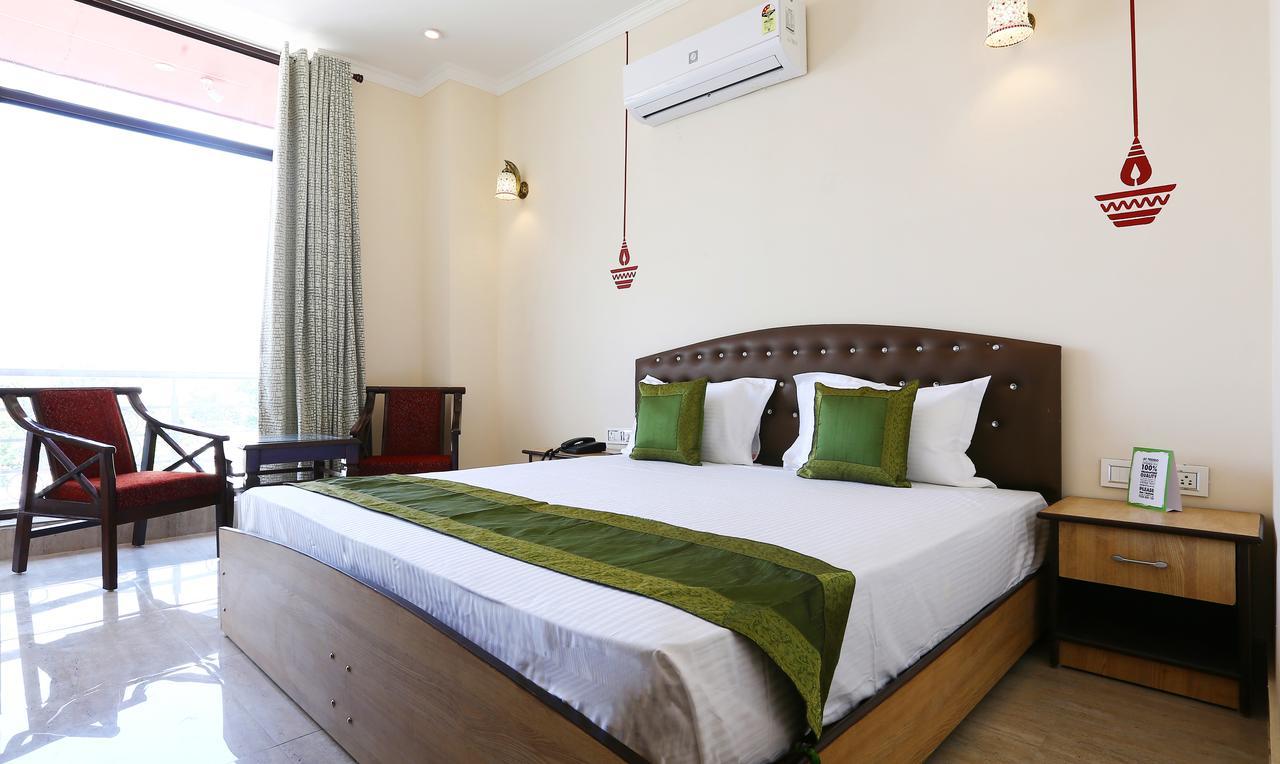 Treebo Blessing Bells Hotell Dehradun Eksteriør bilde