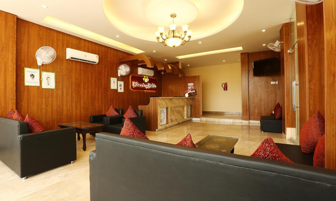 Treebo Blessing Bells Hotell Dehradun Eksteriør bilde