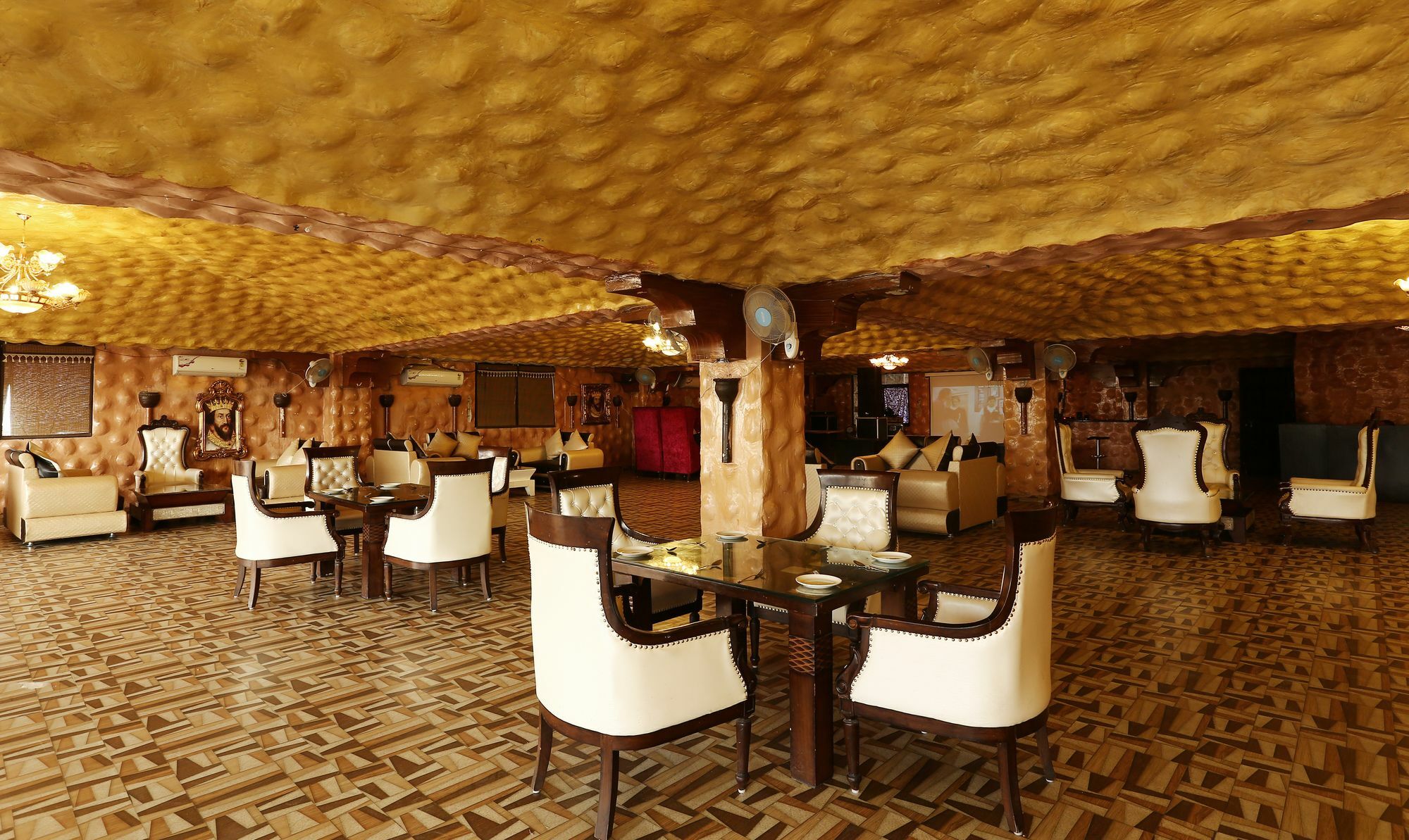 Treebo Blessing Bells Hotell Dehradun Eksteriør bilde